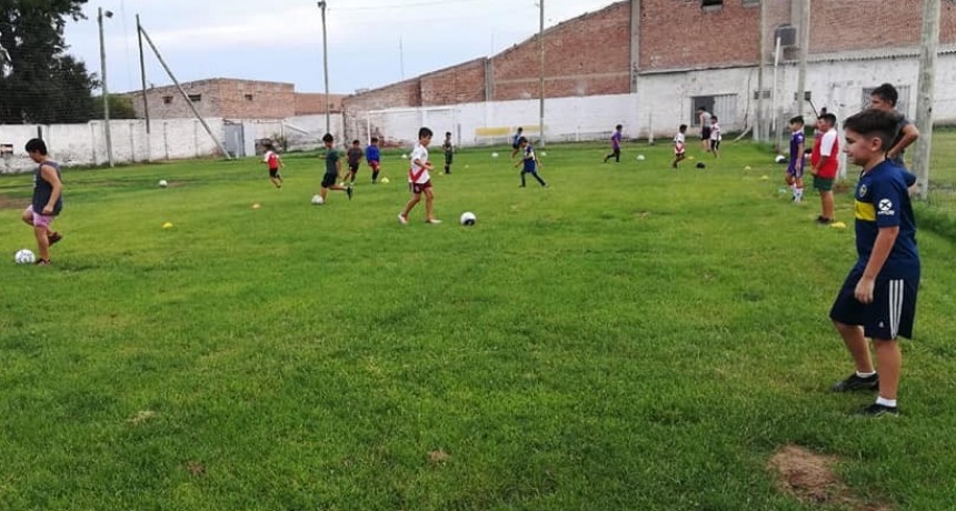 Comenzó el proceso para los aportes para clubes, canchas de fútbol 5 y pádel