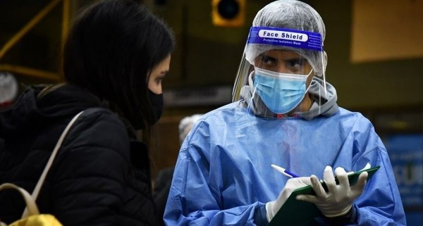 Los casos de COVID se duplicaron en el país y hay temor por un rebrote