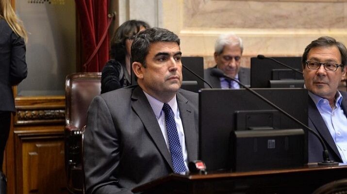 Duras críticas a Bensusán por el faltazo en el Senado