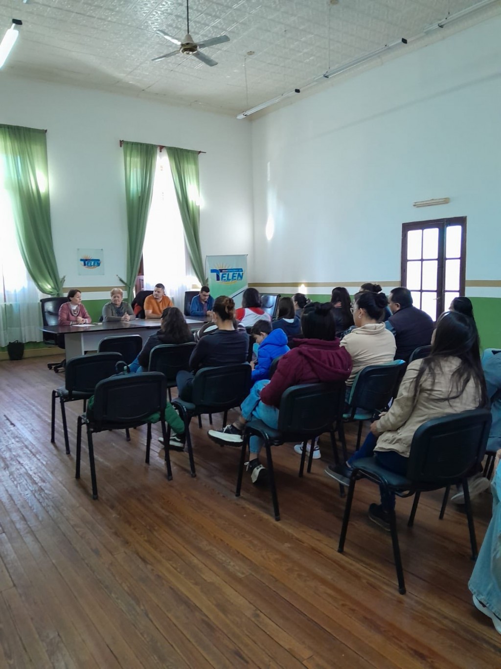 TELEN: OTORGAN 35 BECAS MUNICIPALES A ESTUDIANTES