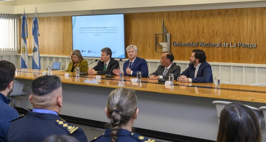 Ziliotto promueve la profesionalización policial con una nueva carrera universitaria