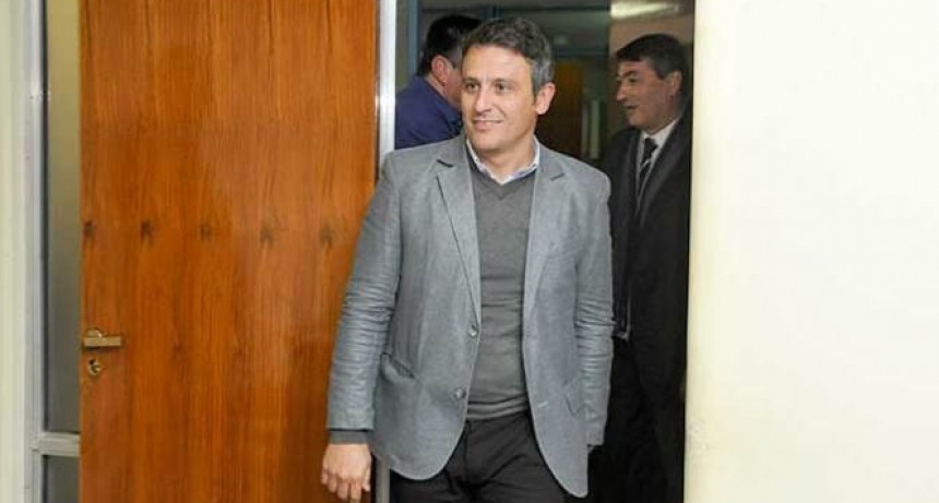 González: fin del personalismo y del cepo informativo