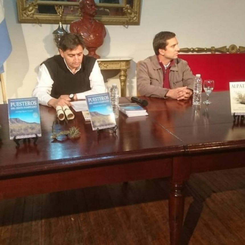 PRESENTARON PUESTEROS DEL OESTE
