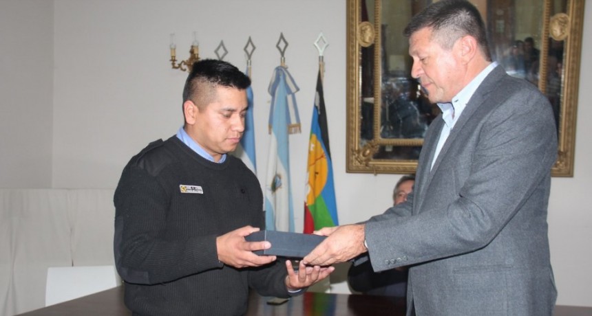 RECONOCIMIENTO AL AGENTE ÁNGEL PASCUAL LUCERO