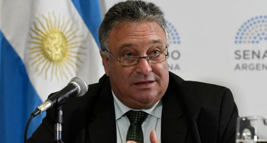 Pichetto representa solo a Pichetto