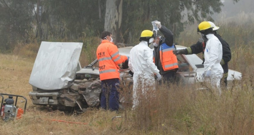 Gral Pico: Victoriquenses protagonistas de fuerte choque a metros de rotonda El Aeroplano. La camioneta invade el carril contrario...dijo el Fiscal