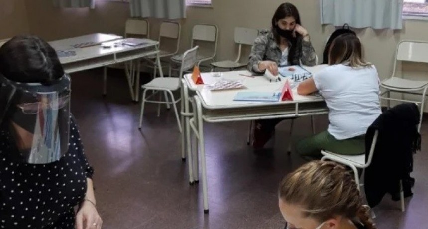 La Pampa: Volvieron a las aulas más de 12 mil estudiantes y casi 5 mil docentes
