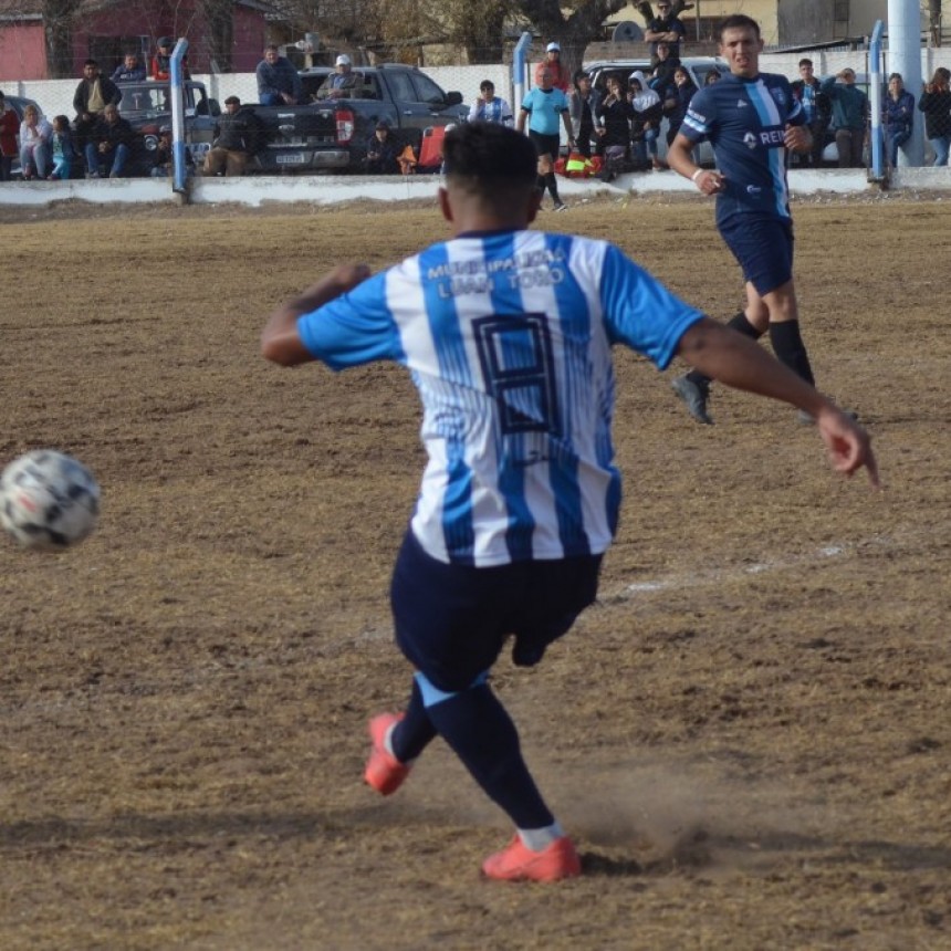 LUAN TORO SIGUE FIRME EN LA PUNTA