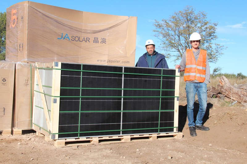 Más de 14 mil paneles fotovoltaicos llegaron a Victorica