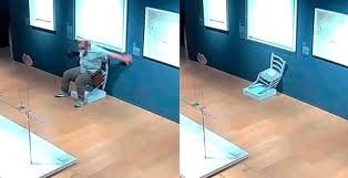 VIEJO, PONETE QUE TE SACO UNA FOTITO