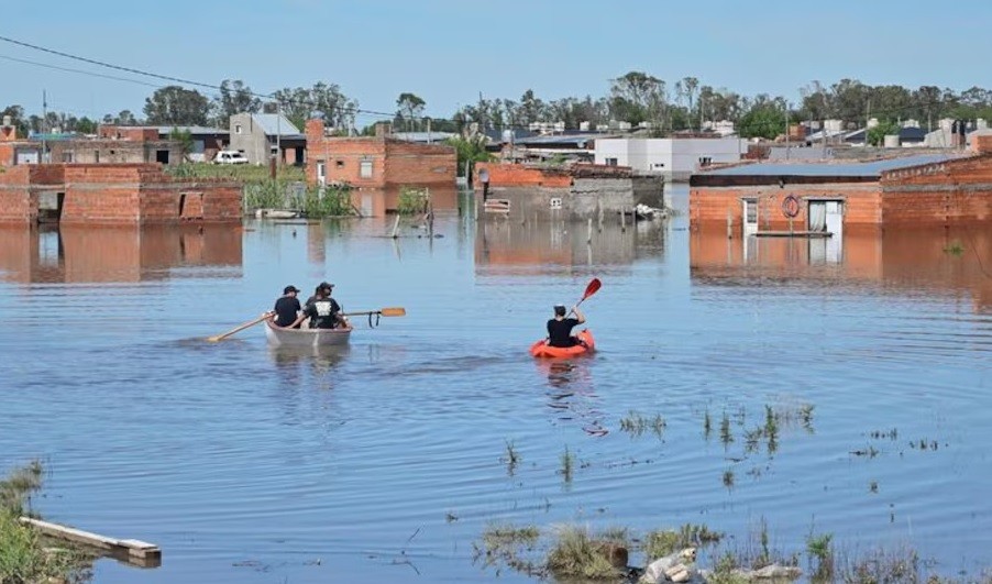 Milei vetó en su totalidad la ley de emergencia por las inundaciones en Bahía Blanca