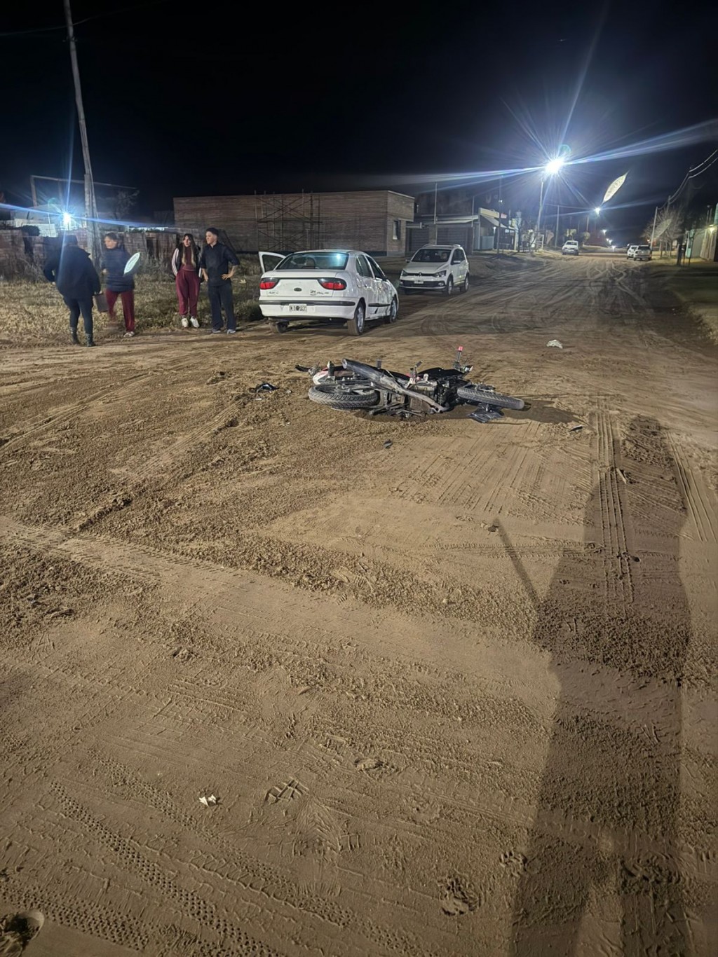 ACCIDENTE ENTRE UNA MOTO Y AUTO,  CON LESIONADO 