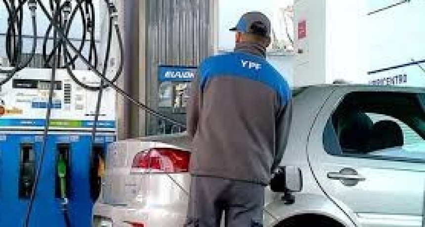 Aumenta la nafta y el gasoil en YPF 