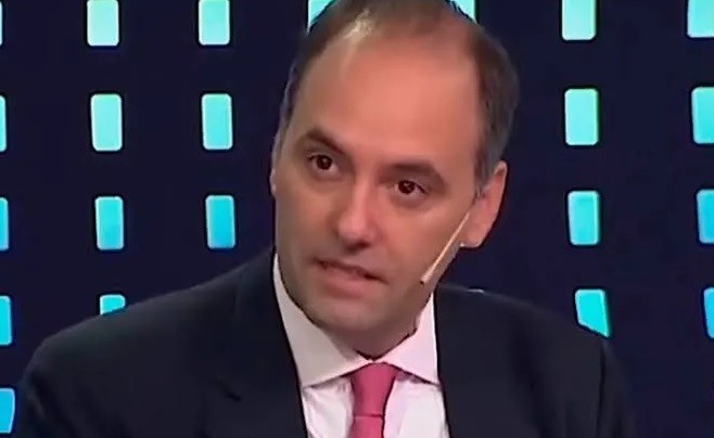 Adorni no consigui&oacute; que nadie le dibuje un pr&eacute;stamo y ahora dice que gan&oacute; medio mill&oacute;n de d&oacute;lares con bitcoin