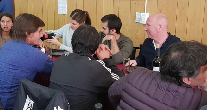 Carlos Javier Mac Allister se probó el traje de candidato de cara a las elecciones del próximo año.