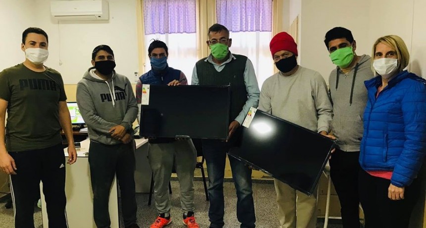 LA CEVIC SOLIDARIA ENTREGA TELEVISORES AL HOSPITAL DE TELEN
