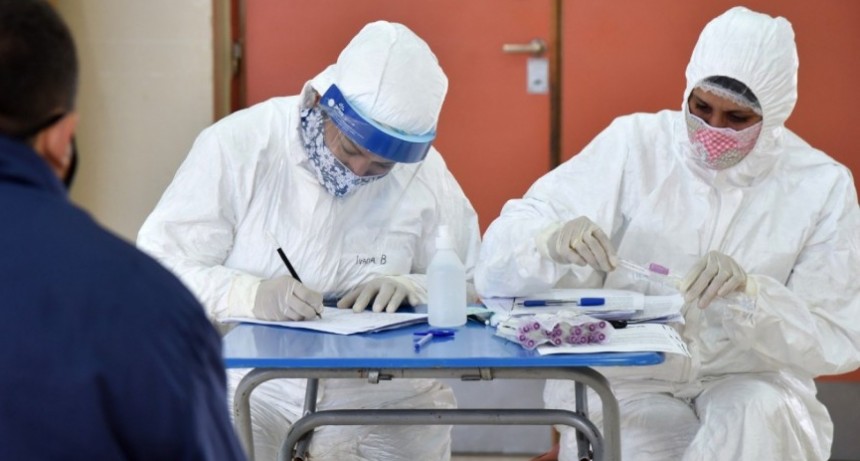 Bono de $ 5.000 para trabajadores de Salud no alcanzados por Nación