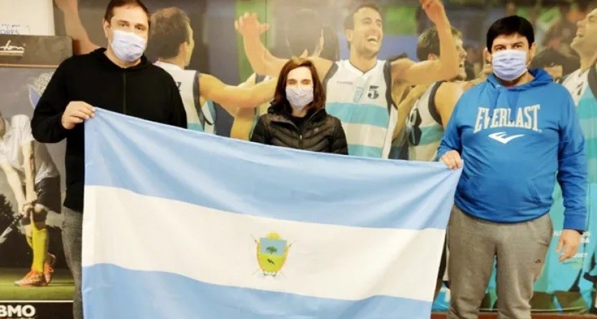 Entregaron una beca a la nadadora de La Pampa que competirá en los Juegos Paralímpicos 