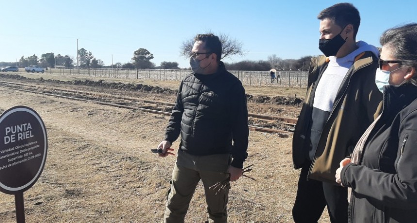 EL GOBIERNO APUNTALA TODOS LOS EMPRENDIMIENTOS NO SOLO COMO EN ESTE CASO AL MUNICIPIO SINO TAMBIEN LOS PRIVADOS