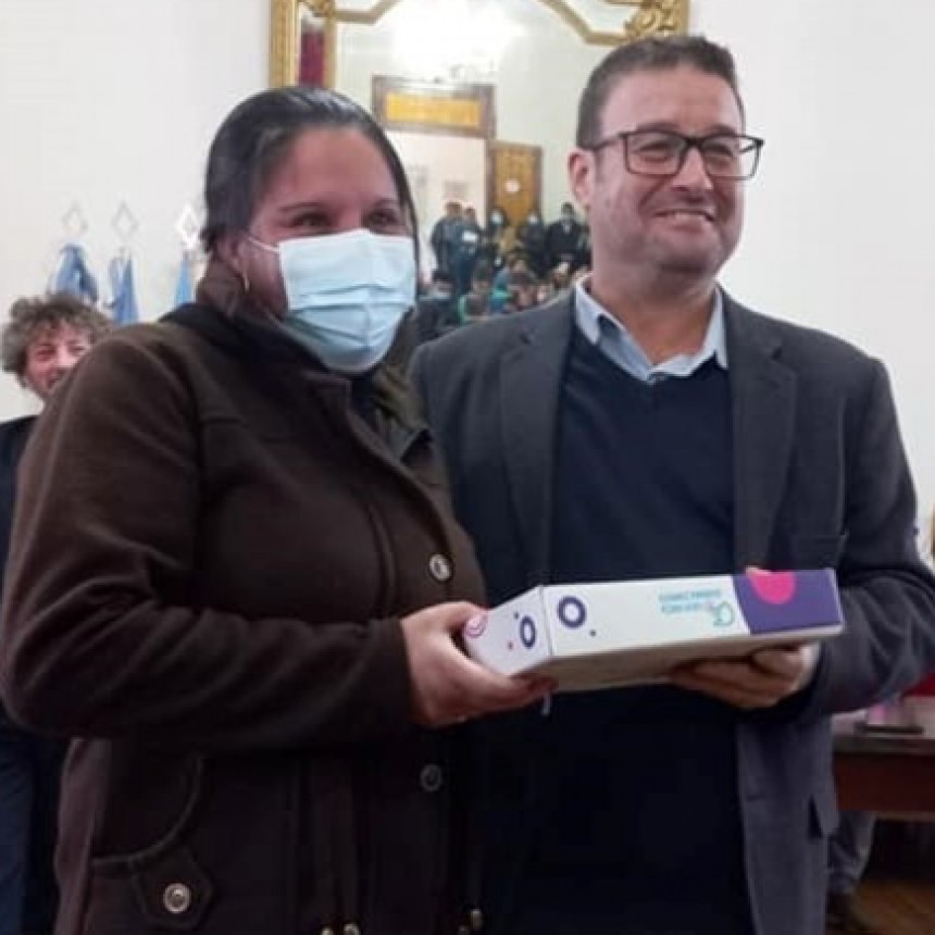 HORAS MAS DE CLASES: NOSOTROS NO VAMOS A AVANZAR SIN ACORDAR CON LOS GREMIOS DOCENTES