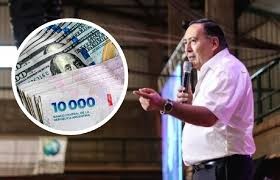 Los pesos se convirtieron en dólares: no fue la primera vez que les pasa algo así