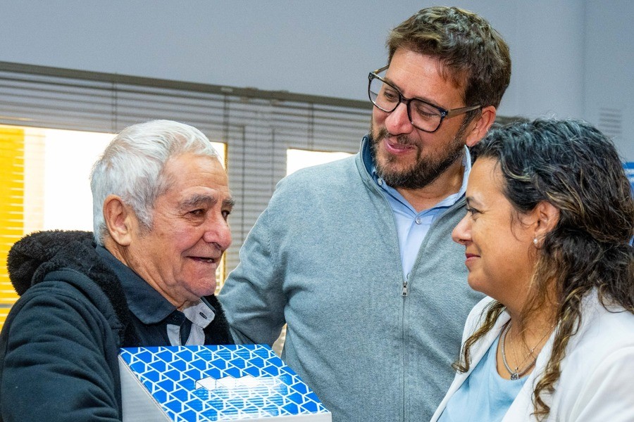 Ningún regalo: pagaron las cuotas de sus viviendas y hoy son propietarias