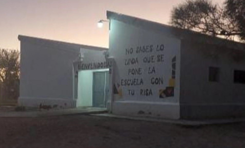 CON LOS CHICOS NOOO....DENUNCIAN COMIDA EN MAL ESTADO EN ESCUELA HOGAR