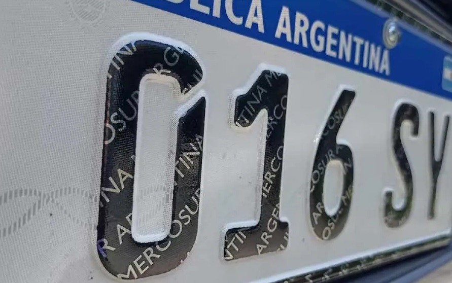 CHAPAS PATENTE: ANTES DE FIN DE AÑO SE NORMALIZA LA ENTREGA