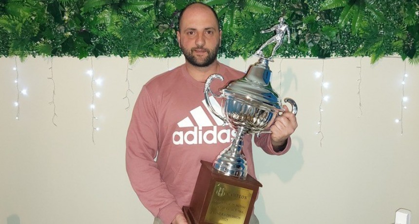 EL PELA, EL DT QUE TE SACA CAMPEÓN