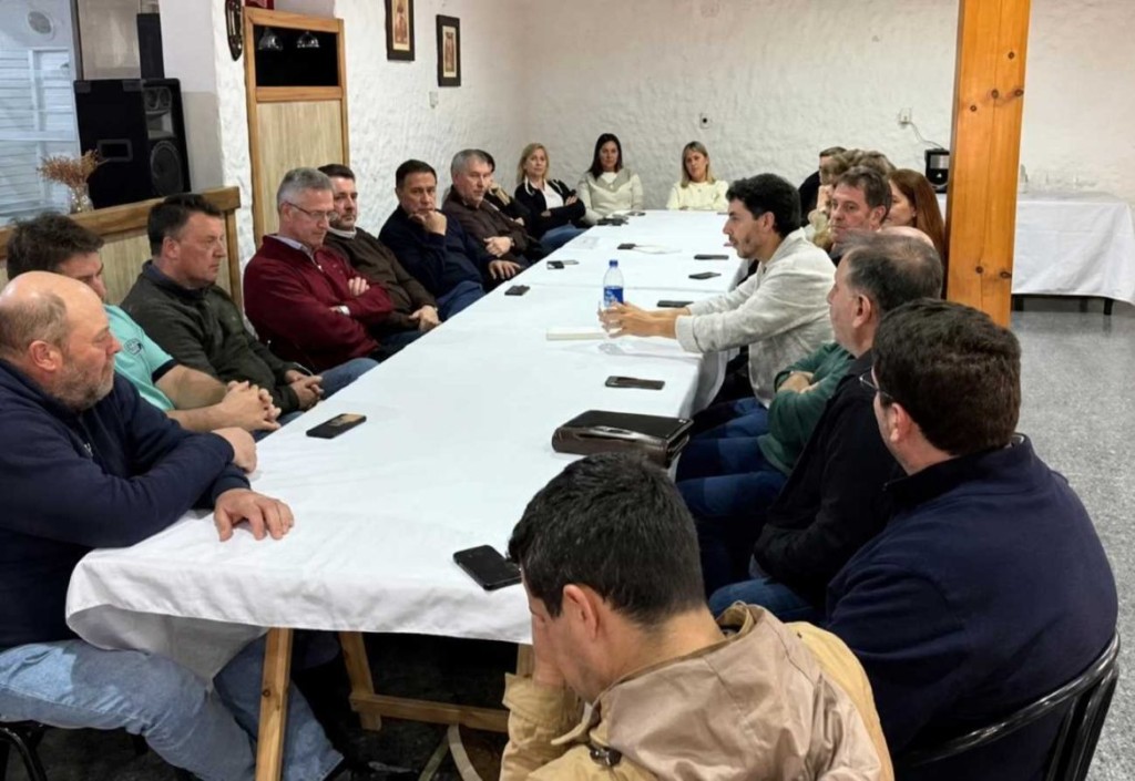 INTENDENTES RADICALES CON FUERTE RESPALDO A BERHONGARAY