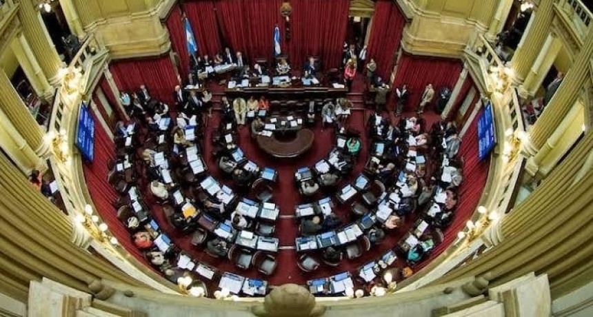 Senadores pasar&aacute;n a cobrar casi $12 millones en agosto