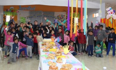 DIA DEL NIÑO: Loventue festejo con los mas chicos