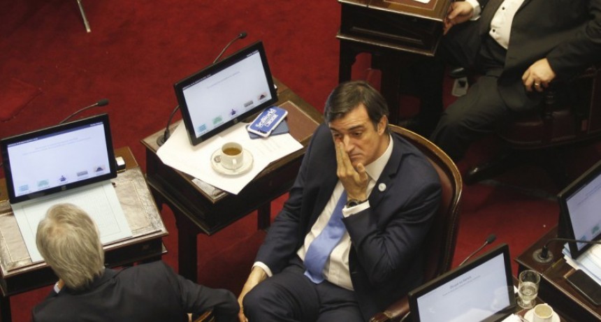 Esteban Bullrich no fue a la sesi&oacute;n y se cay&oacute; el allanamiento a Cristina