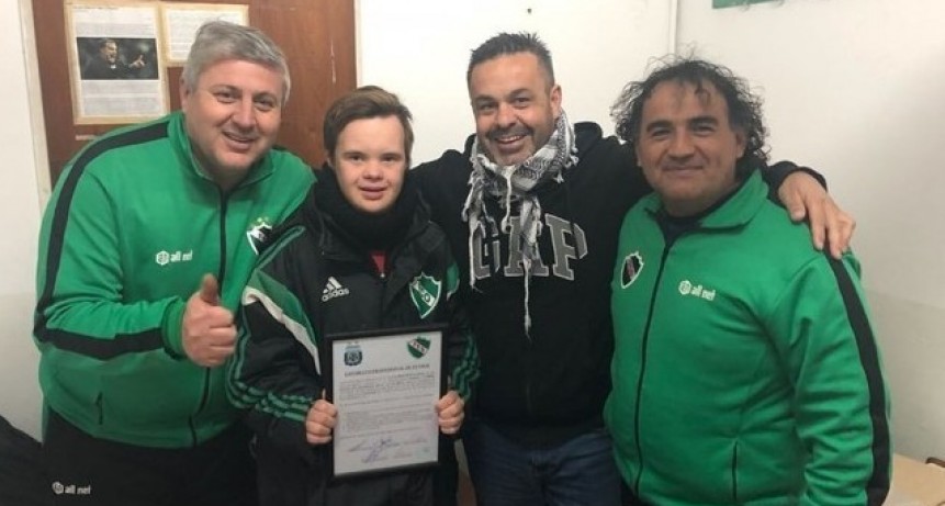 El diario Ol&eacute;, resalt&oacute; el contrato por 100 a&ntilde;os entre Bautista Bal y Ferro de Pico