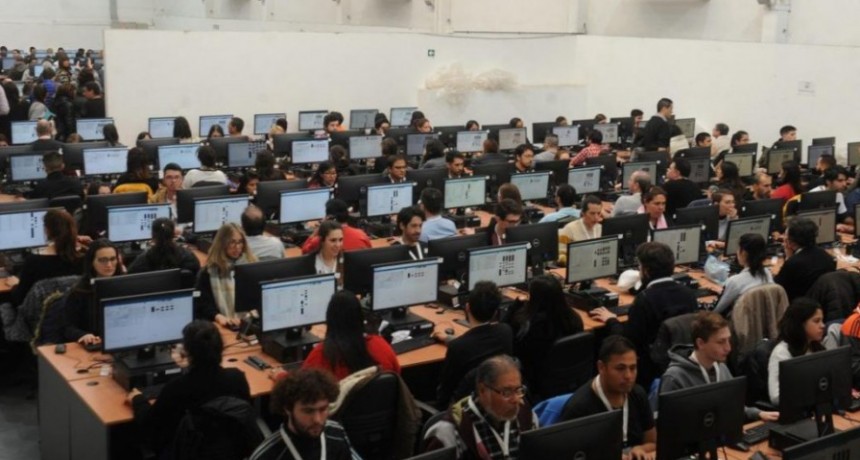 Escrutinio: Apoderada del PJ sembró dudas sobre transmisión de datos