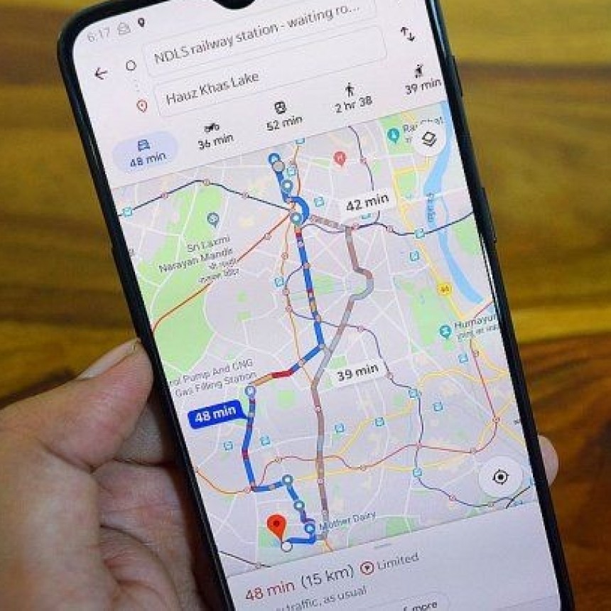 GOOGLE MAPS OFRECE MÁS INFORMACIÓN EN PANTALLA