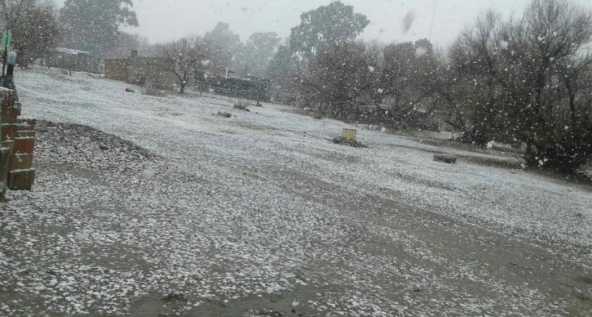DIA DEL NIÑO AMANECIO CON NIEVE EN LA PAMPA