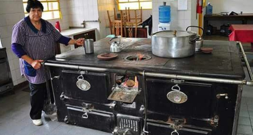 LA COCINA A LEÑA DE LA ESCUELA AGROTECNICA , RECORD GUINESS ???