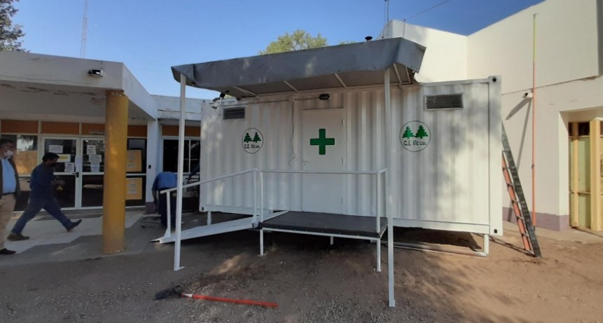 LA CEVIC ADAPTO UN CONTAINER EN CONSULTORIO, PARA PACIENTES CON PROBLEMAS RESPIRATORIOS Y SE LO PRESTO AL HOSPITAL LOCAL