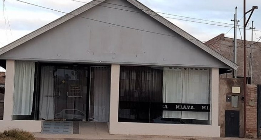 MAS QUE PASTOR, UN LOBO EVANGÉLICO.... SE LLEVO EL DIEZMO DE $300 MIL EN CATRIEL
