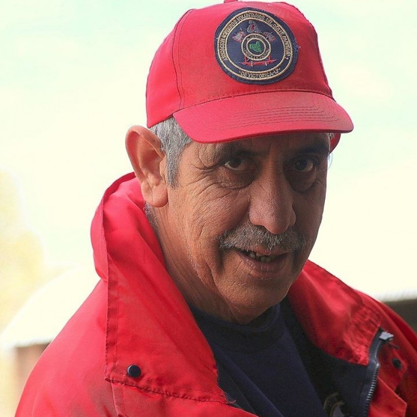 MIGUEL BARONIO 25 AÑOS DE SERVICIO COMO BOMBERO VOLUNTARIO