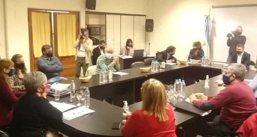 Reanudan el cuarto intermedio de las Paritarias Docentes