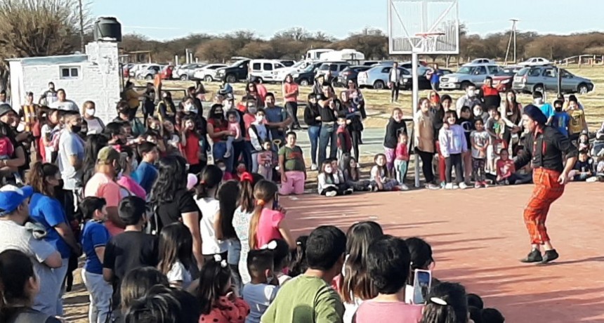 DIA DE LA NIÑEZ EN TELEN CON IMPORTANTE ANUNCIO DEL INTENDENTE (video)