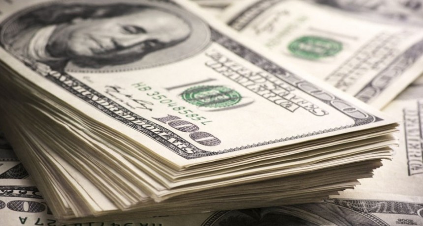 El dólar blue subió a $685 luego de la victoria de Milei