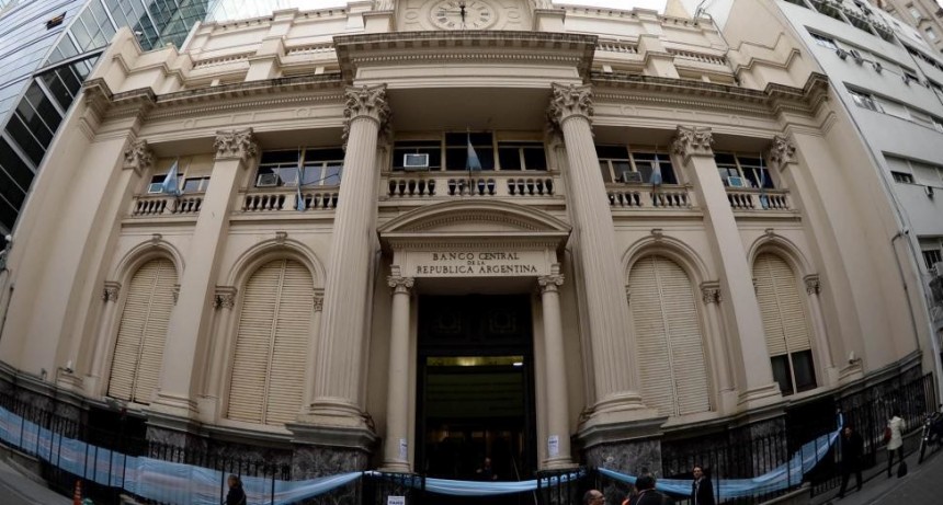 El Banco Central devaluó la moneda un 22%