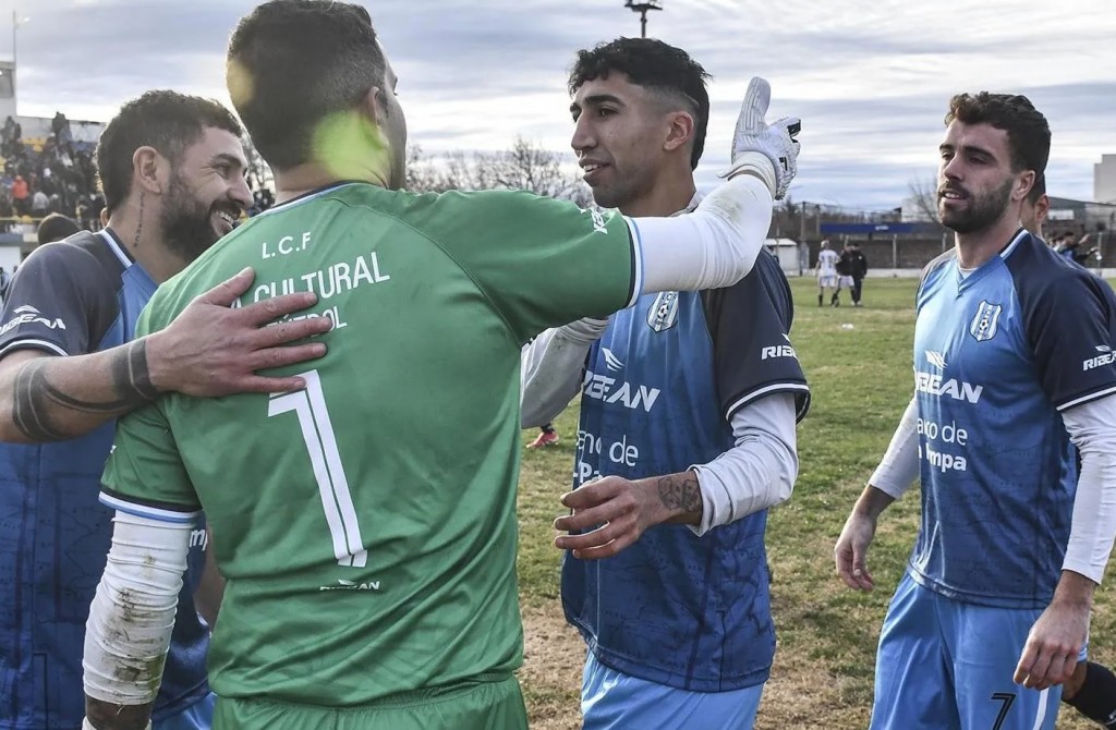 Copa País: la Liga Cultural festejó en los penales 