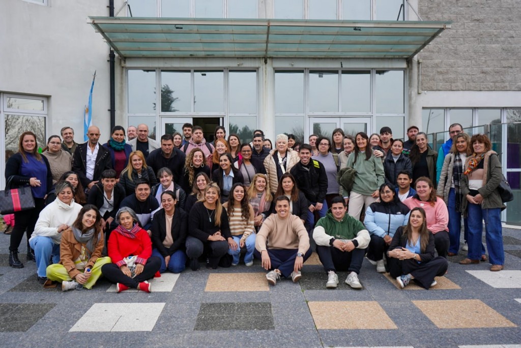 VICTORICA Y OTRAS LOCALIDADES PRESENTES EN CAPACITACIÓN DE ATENCIÓN AL TURISTA
