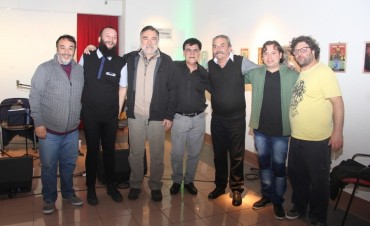 LOS DOS CABALES SE LUCIERON EN LA CASA DE LA PAMPA