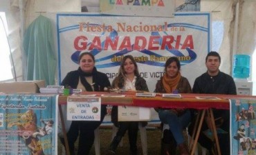 LA FIESTA DE LA GANADERIA EN LA FERIA PROVINCIAL DE EMPRENDEDORES 
