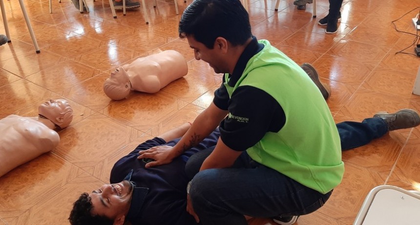 CURSO DE RCP EN LA C.E.VIC.
